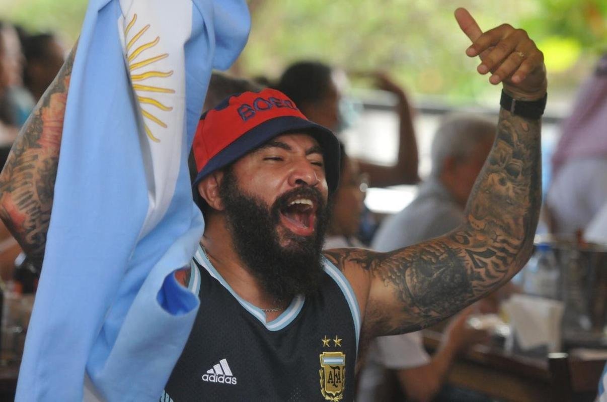 No restaurante Pizza Sur, em Belo Horizonte, comunidade argentina acompanhou a final da Copa do Mundo diante da Frana