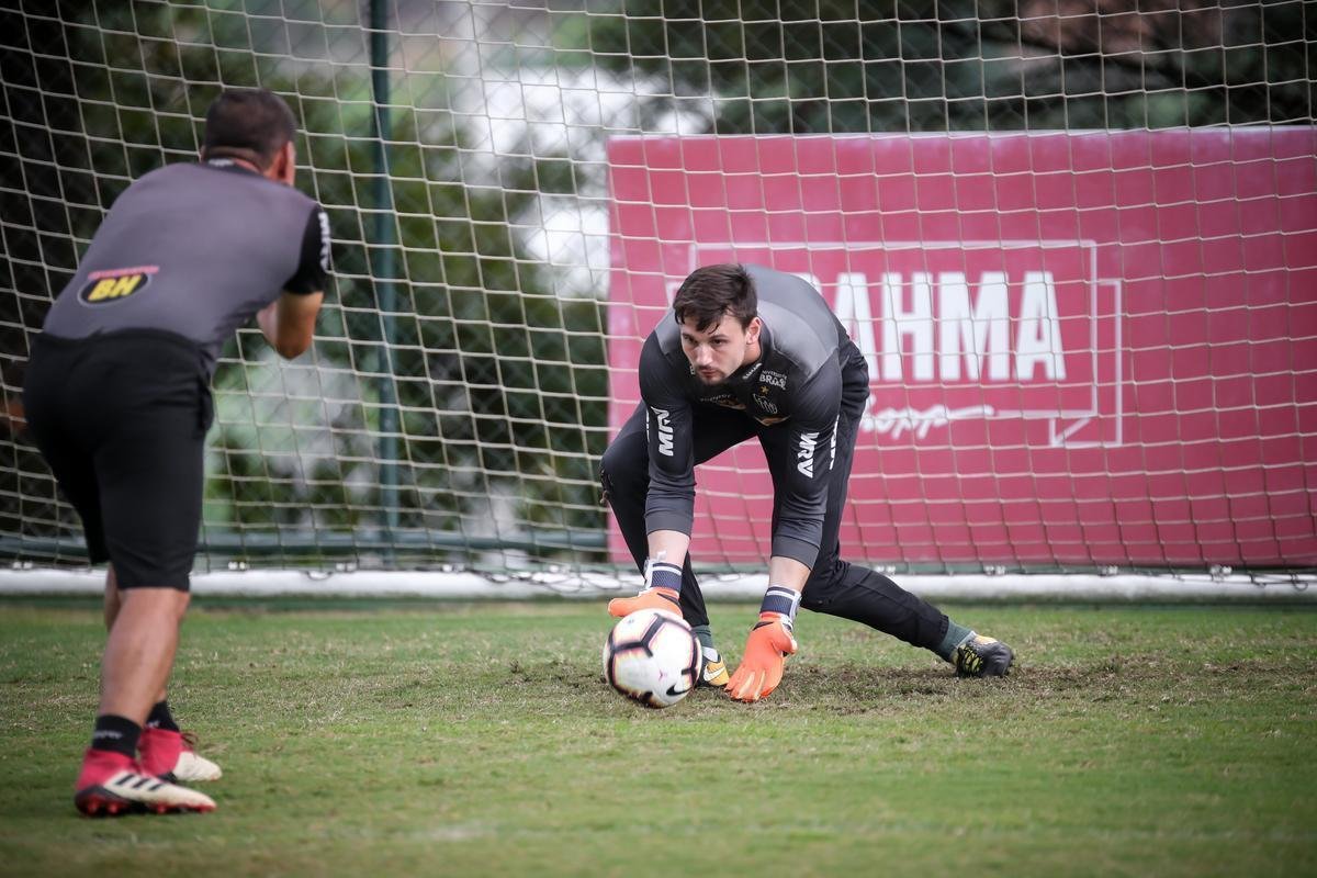 Em busca de reao na Libertadores, Atltico treinou na tarde deste domingo, na Cidade do Galo, antes de viagem para Montevidu, local da partida contra Nacional 