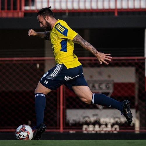 Com atividade no estádio Antônio Accioly, do Atlético-GO, o Cruzeiro encerrou a preparação para enfrentar o Goiás, pela 22ª rodada da Série B. A partida está marcada para 21h30 desta terça-feira, na Serrinha, em Goiânia.
