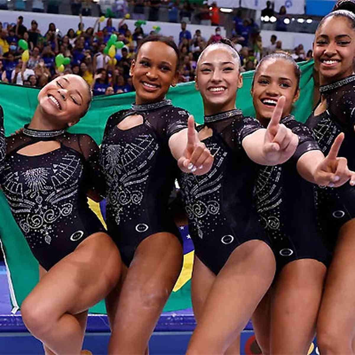 Flávia Saraiva e Rebeca Andrade disputarão finais no Mundial