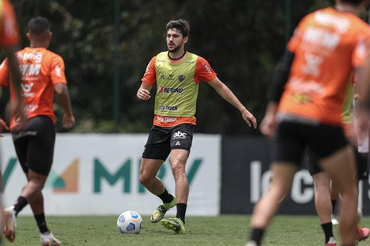 Elenco atleticano encerrou a preparação para enfrentar o Atlético-GO fora de casa