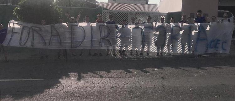 'Redutos Celestes' pelo mundo protestaram contra dirigentes do Cruzeiro