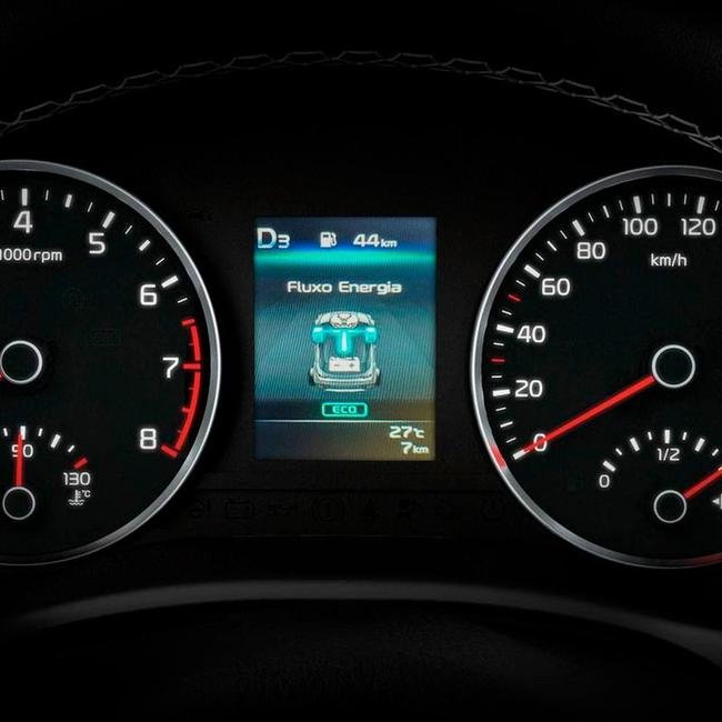 Fotos do Kia Stonic, carro que Hulk, do Atltico, recebeu como prmio na Supercopa do Brasil e deu ao pai