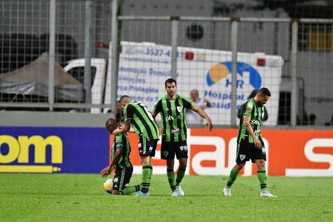 Fotos do jogo entre Amrica e Corinthians