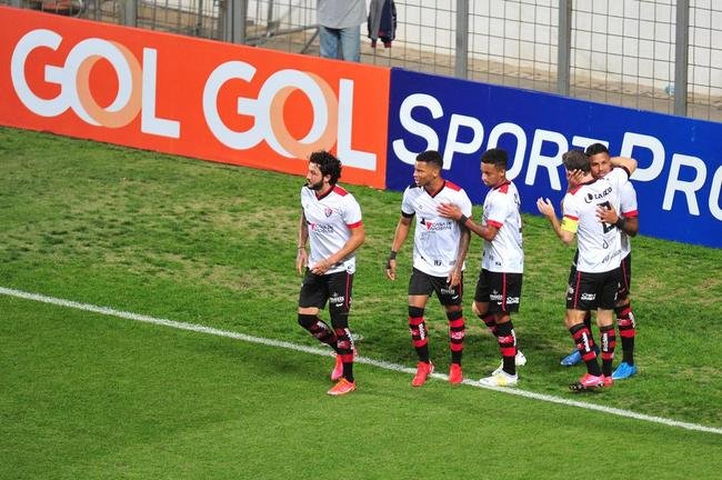Fotos do duelo entre Cruzeiro e Vitria, no Independncia, em Belo Horizonte, pela 17 rodada da Srie B do Campeonato Brasileiro
