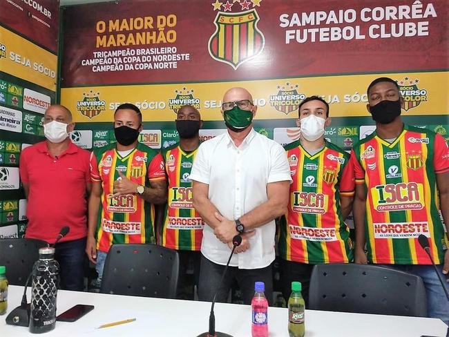 Lateral-direito Watson Pires, volante Mauro Silva, atacante Jean Silva e lateral-esquerdo Z Mrio (Sampaio Corra)