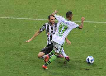 Defensor foi atacado nas redes sociais após empate do Galo por 1 a 1 com o América, em duelo válido pelo Grupo D da Copa Libertadores