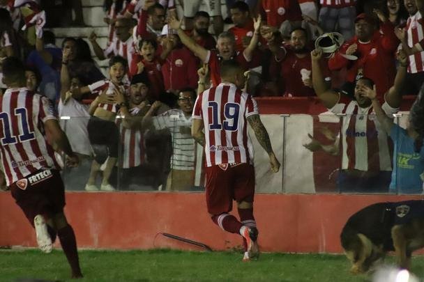 Substituto de Wallace Pernambucano, que estava mal no jogo, Dal Pozzo acionou Rafael Oliveira no segundo tempo, e o atacante fez o gol da vitória
