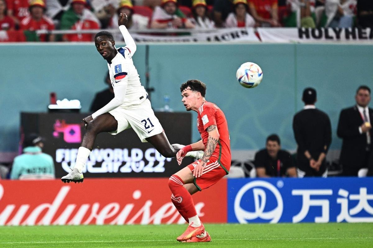 Fotos do jogo entre Estados Unidos e Pas de Gales no Estdio Ahmad bin Ali, pelo Grupo B da Copa do Mundo, no Catar