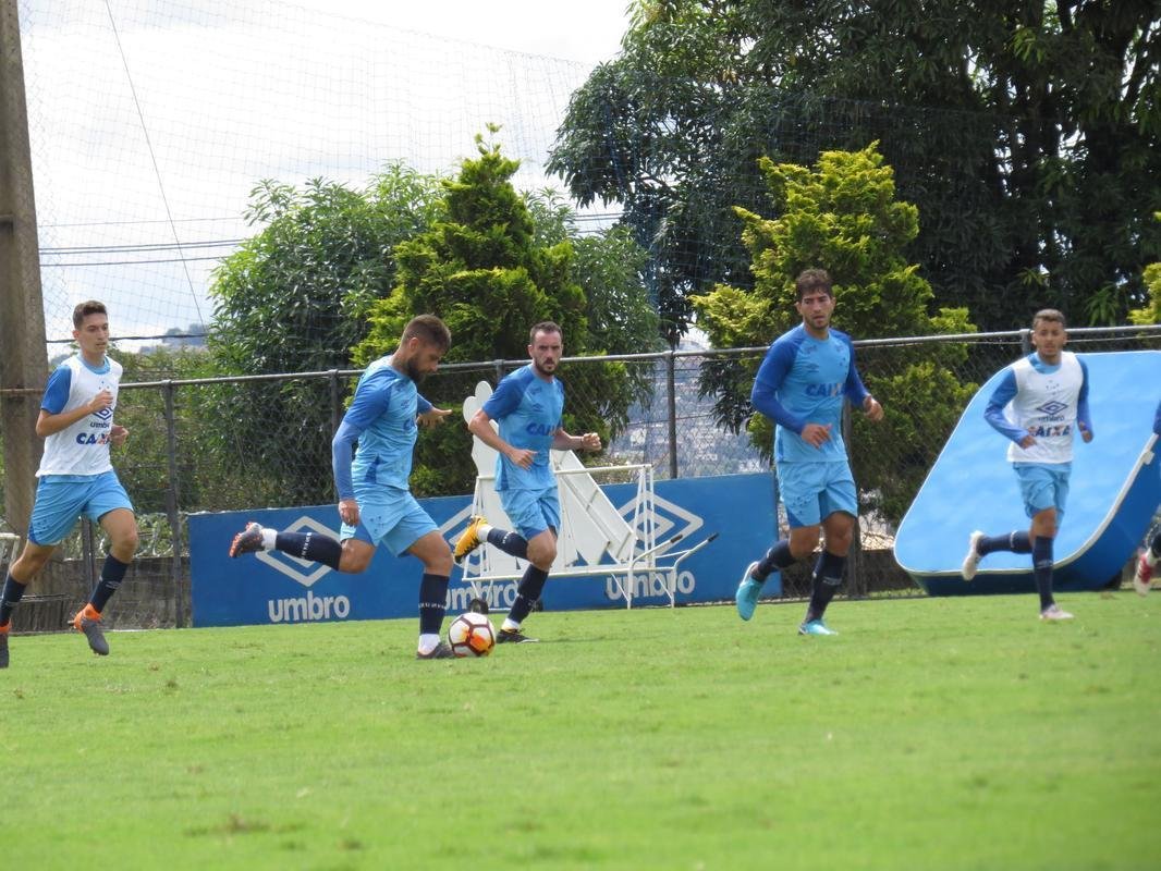 Fotos da reapresentao do Cruzeiro nesta segunda-feira (Matheus Adler/EM D.A Press)
