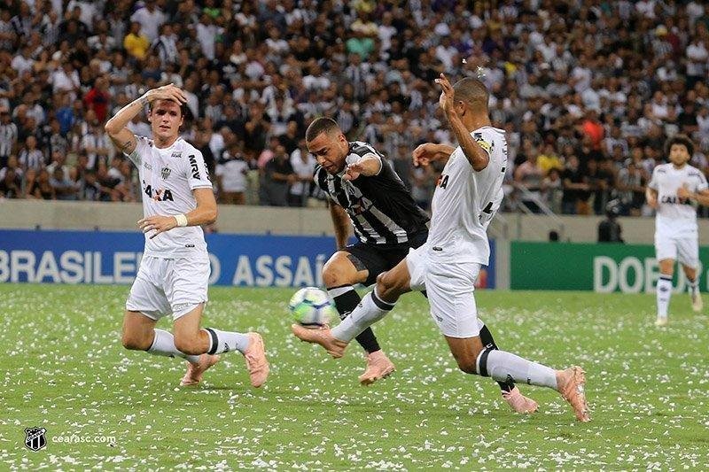 No Castelo, o Atltico perdeu por 2 a 1 para o Cear, em jogo da 31 rodada do Brasileiro