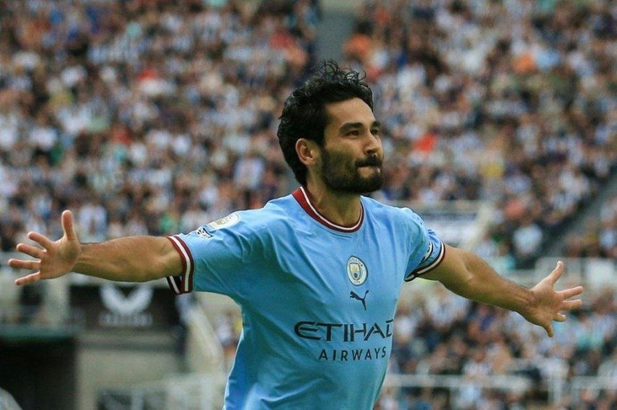 Um dos pilares do Manchester City nos ltimos anos, o meio-campista Ilkay Gundogan, de 32 anos, ainda no renovou com o clube ingls