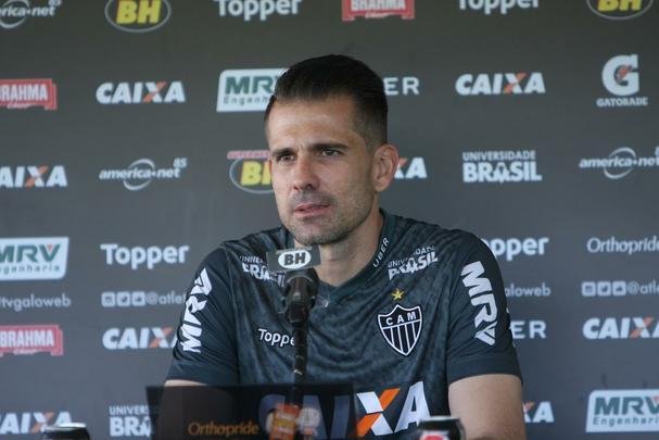 Victor em entrevista coletiva 