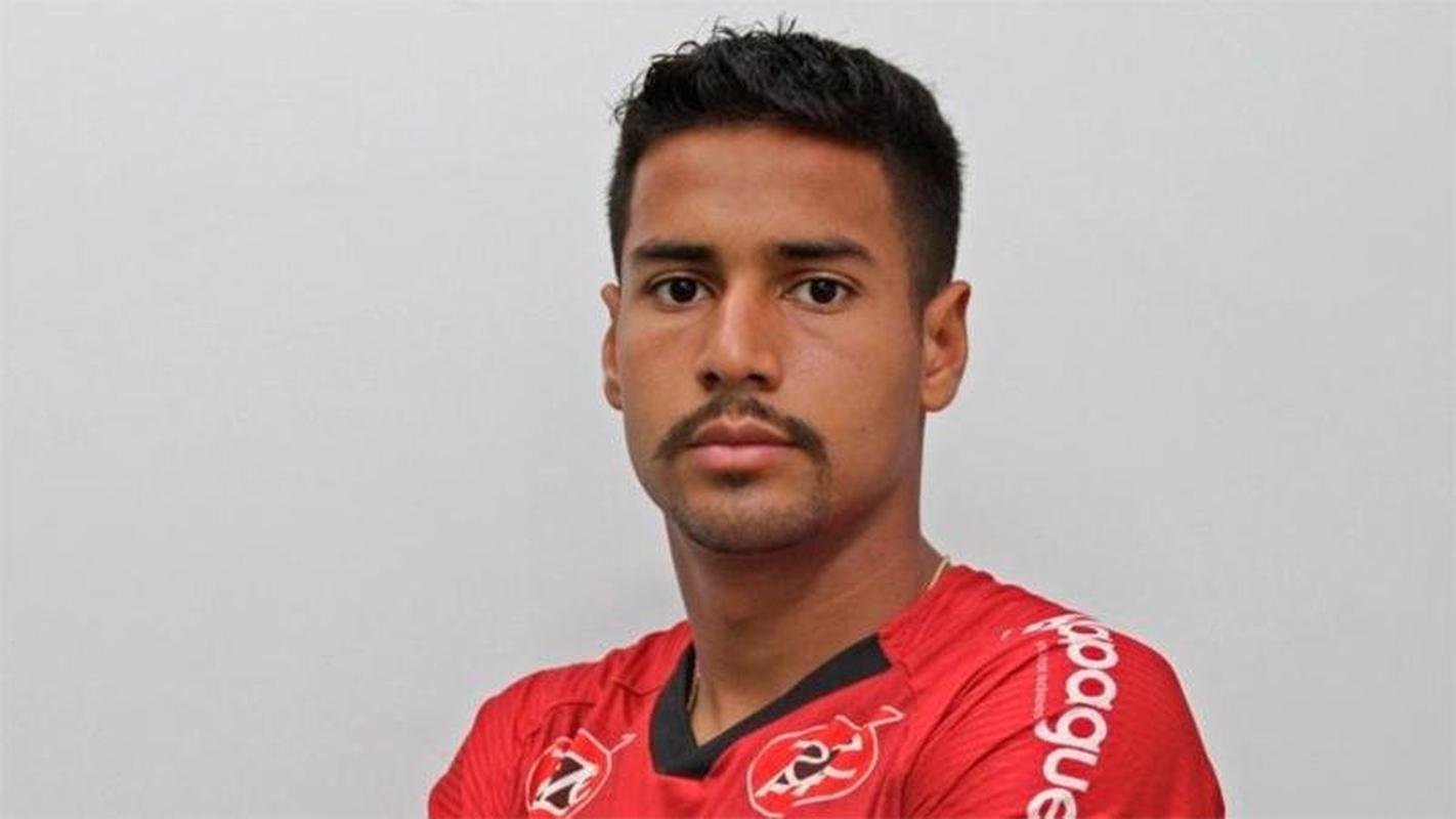 Rmulo (meio-campista)