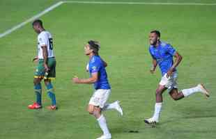 Fotos do duelo entre Cruzeiro e Sampaio Corra, no Independncia, em Belo Horizonte, pela 18 rodada da Srie B do Campeonato Brasileiro