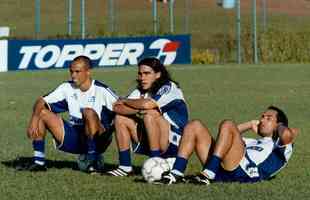 Ricardinho, Sorn e Edmundo, em treino do Cruzeiro em 2001