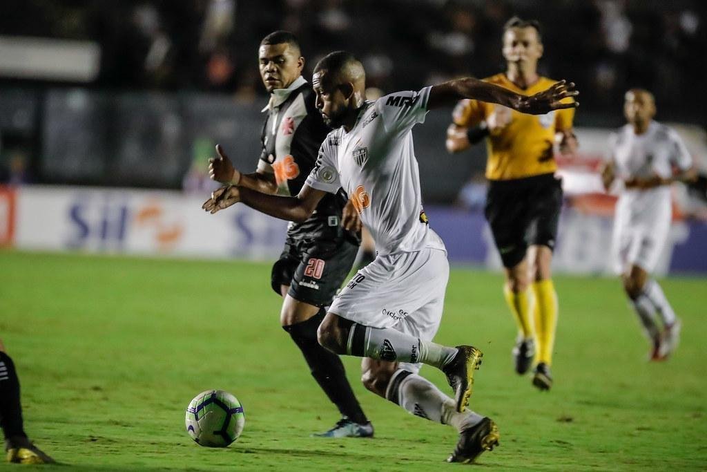 Equipes se enfrentaram no So Janurio, pela 2 rodada do Brasileiro