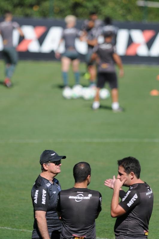 Imagens do treino na Cidade do Galo