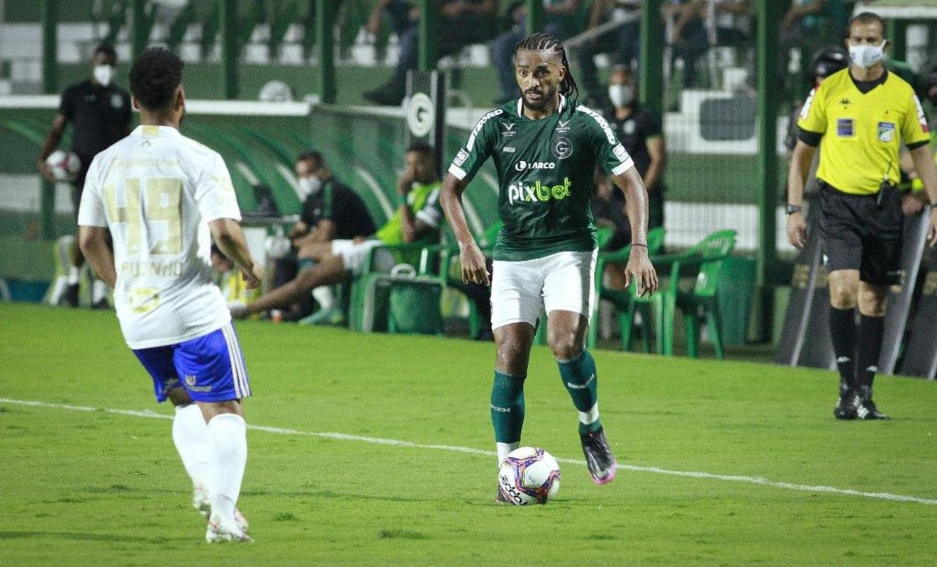 Cruzeiro empatou com Gois no Estdio da Serrinha, em Goinia, pela 22 rodada