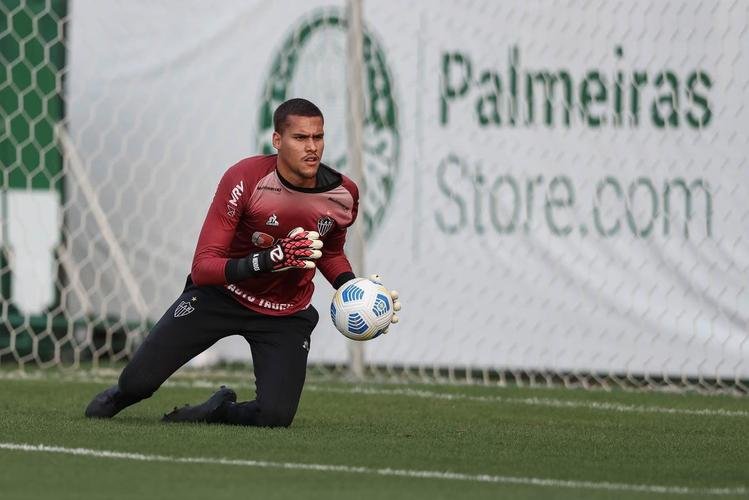 Cuca orientou atividade no CT do Palmeiras, na Barra Funda, em So Paulo 