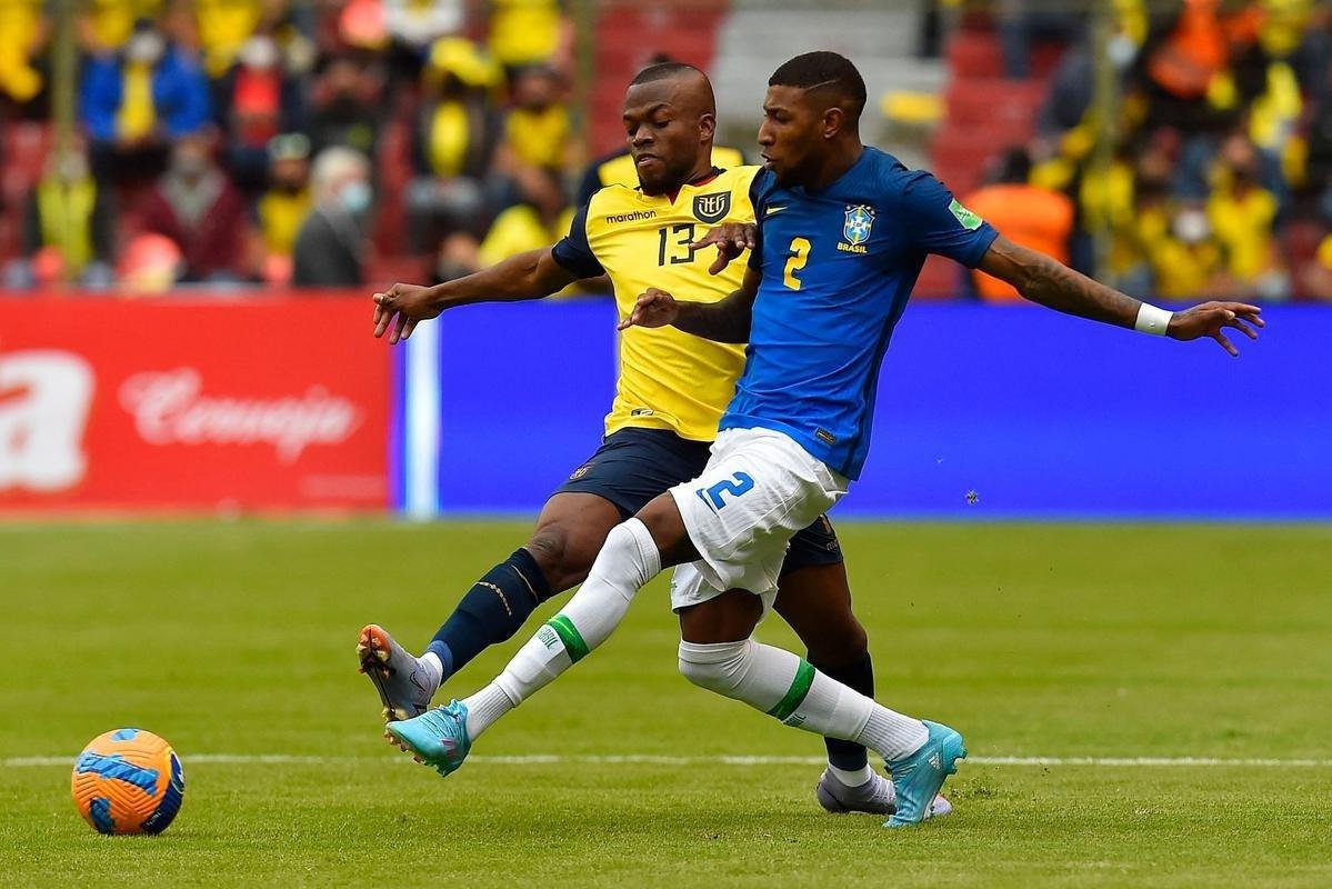 Brasil empatou com Equador em Quito, em jogo com arbitragem confusa 