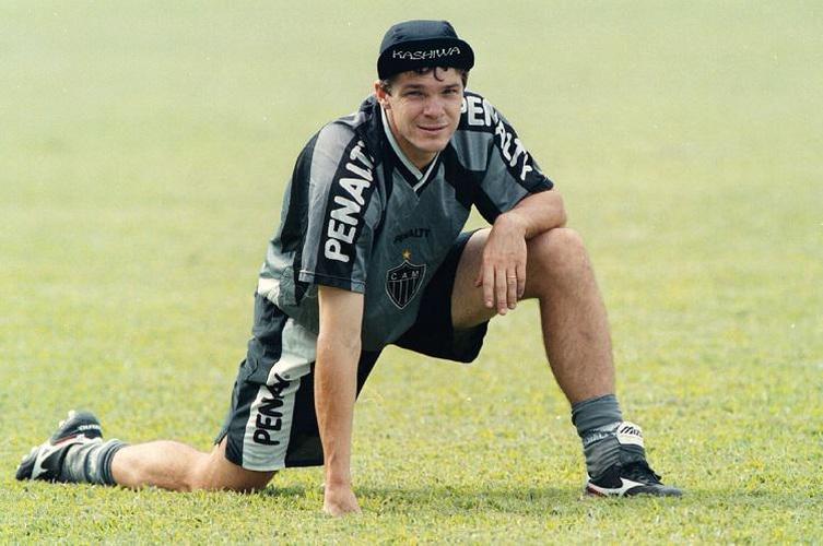 Valdir 'Todinho' Benedito (volante) - Atlético (1992-1994, 1999-2000); Cruzeiro (1998); América (2002)