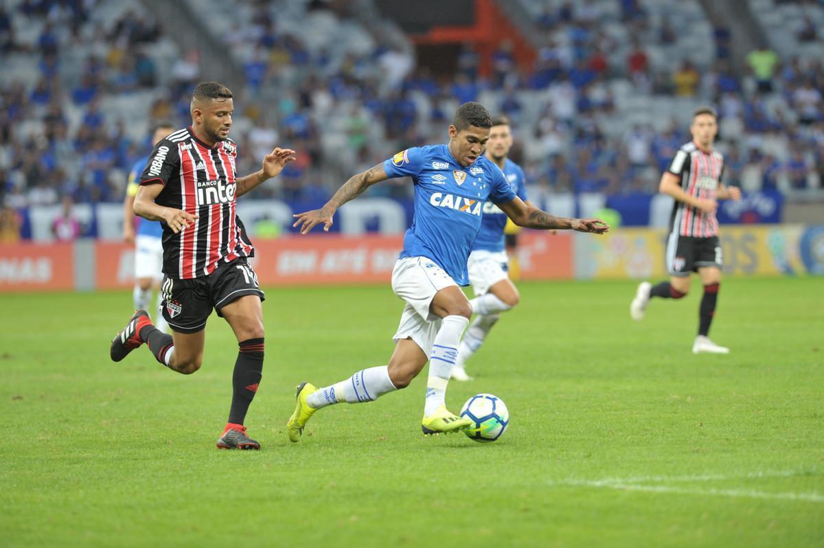 Fotos do jogo entre Cruzeiro e So Paulo