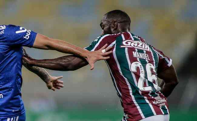 Manoel marcou o primeiro gol do Fluminense na vitória tricolor por 2 a 1 sobre o Cruzeiro