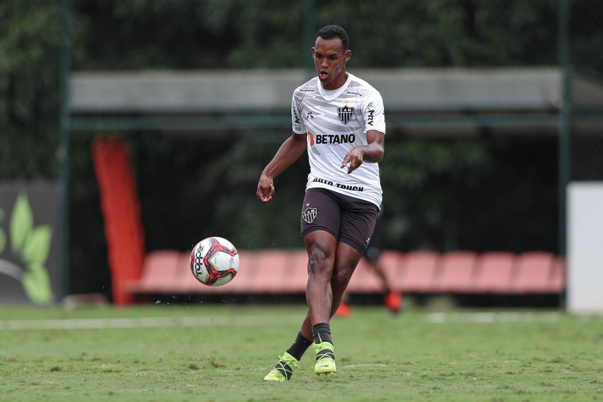 Fotos do treino do Atltico neste sbado, o ltimo de Victor no clube