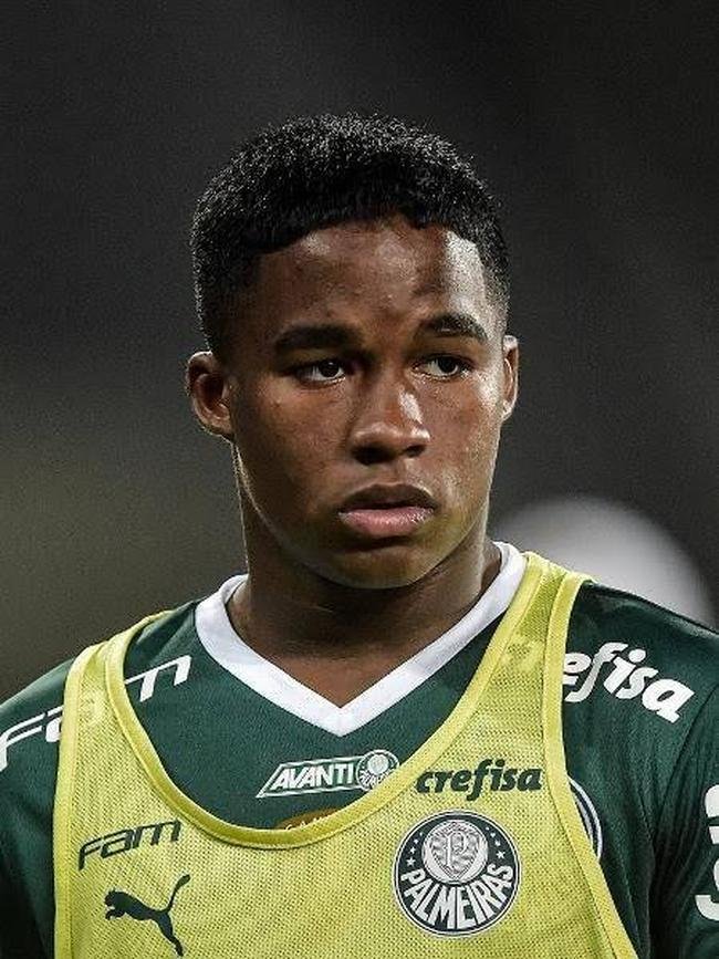 6 - Endrick (atacante do Palmeiras) - 16 anos - multa de 60 milhes de euros