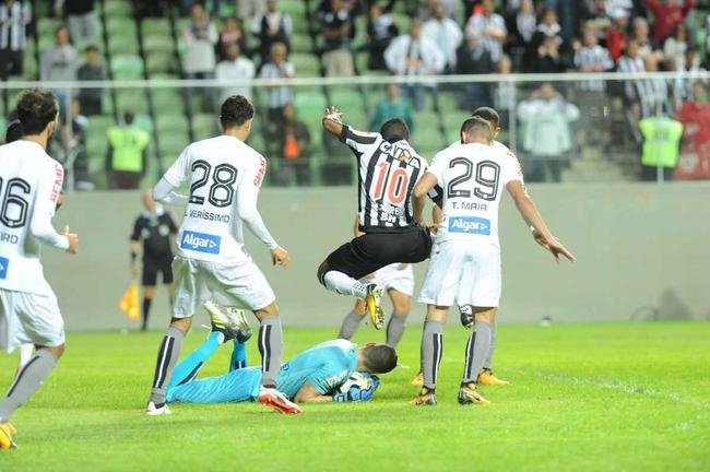 Atl�tico e Santos se enfrentaram, no Independ�ncia, pela 13� rodada do Campeonato Brasileiro