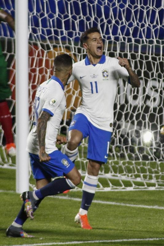 Seleo venceu com dois gols de Coutinho e um de Everton Cebolinha