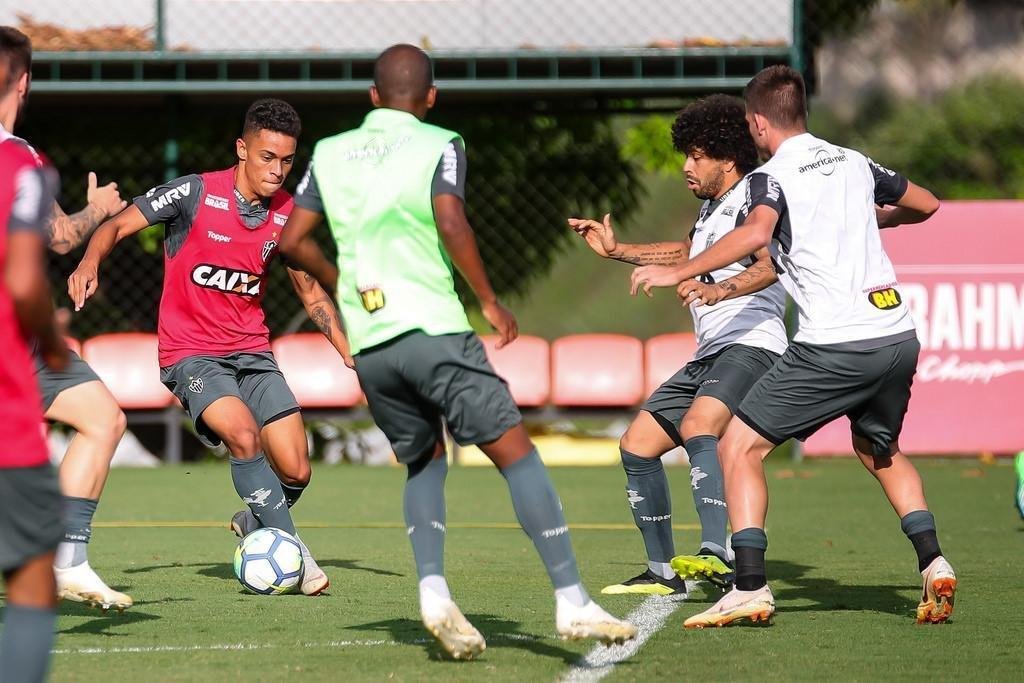 Fotos do ltimo treino comandado por Thiago Larghi no Atltico