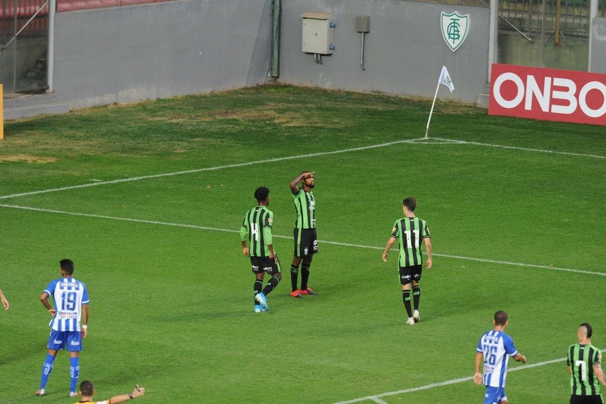No segundo tempo, o CSA empatou com gol de cabea de Rodrigo Pimpo. Mas, logo depois, Amrica voltou  frente do placar, com gol do zagueiro Messias