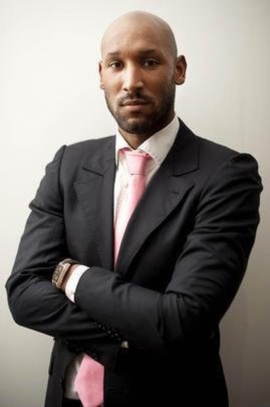 Alm dessas 104 contrataes, o Atltico chegou a anunciar Anelka em abril de 2014, mas a negociao no se concretizou e a diretoria alvinegra fez duras crticas ao jogador e ao seu irmo Claude Anelka, que, rompido com o francs, teria acertado com o Galo sem o conhecimento do atleta. 