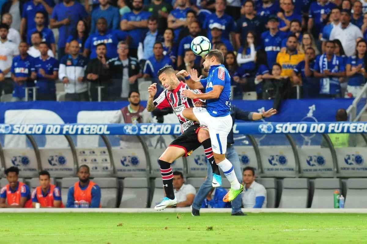 Imagens de Cruzeiro x So Paulo, pela quarta fase da Copa do Brasil, no Mineiro