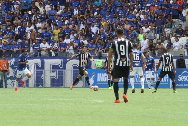 Fred abriu o placar para o Cruzeiro aos 15 minutos do segundo tempo em cobrana de pnalti