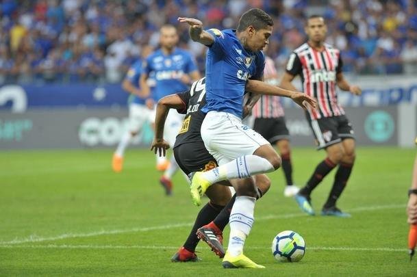 Fotos do jogo entre Cruzeiro e So Paulo