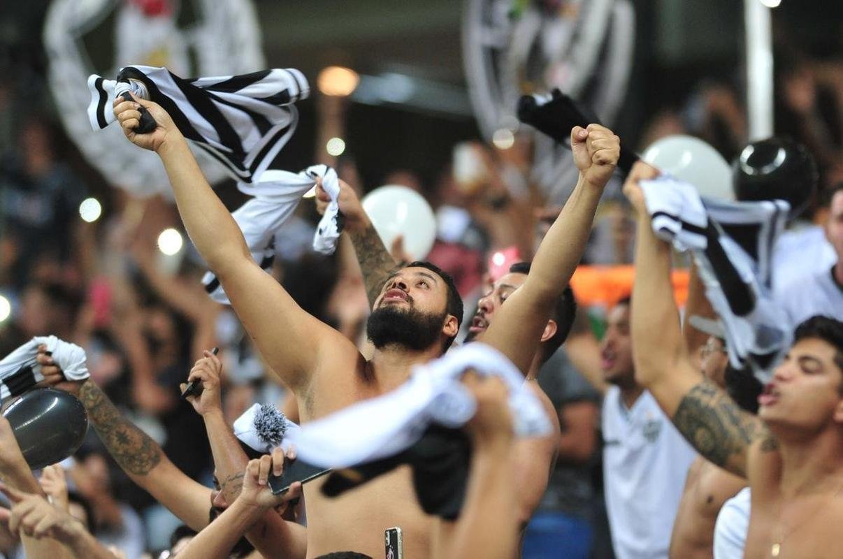 Fotos da torcida do Galo no Mineiro durante a semifinal da Copa Libertadores entre Atltico e Palmeiras (Alexandre Guzanshe/EM/DAPress 28/9/2021)