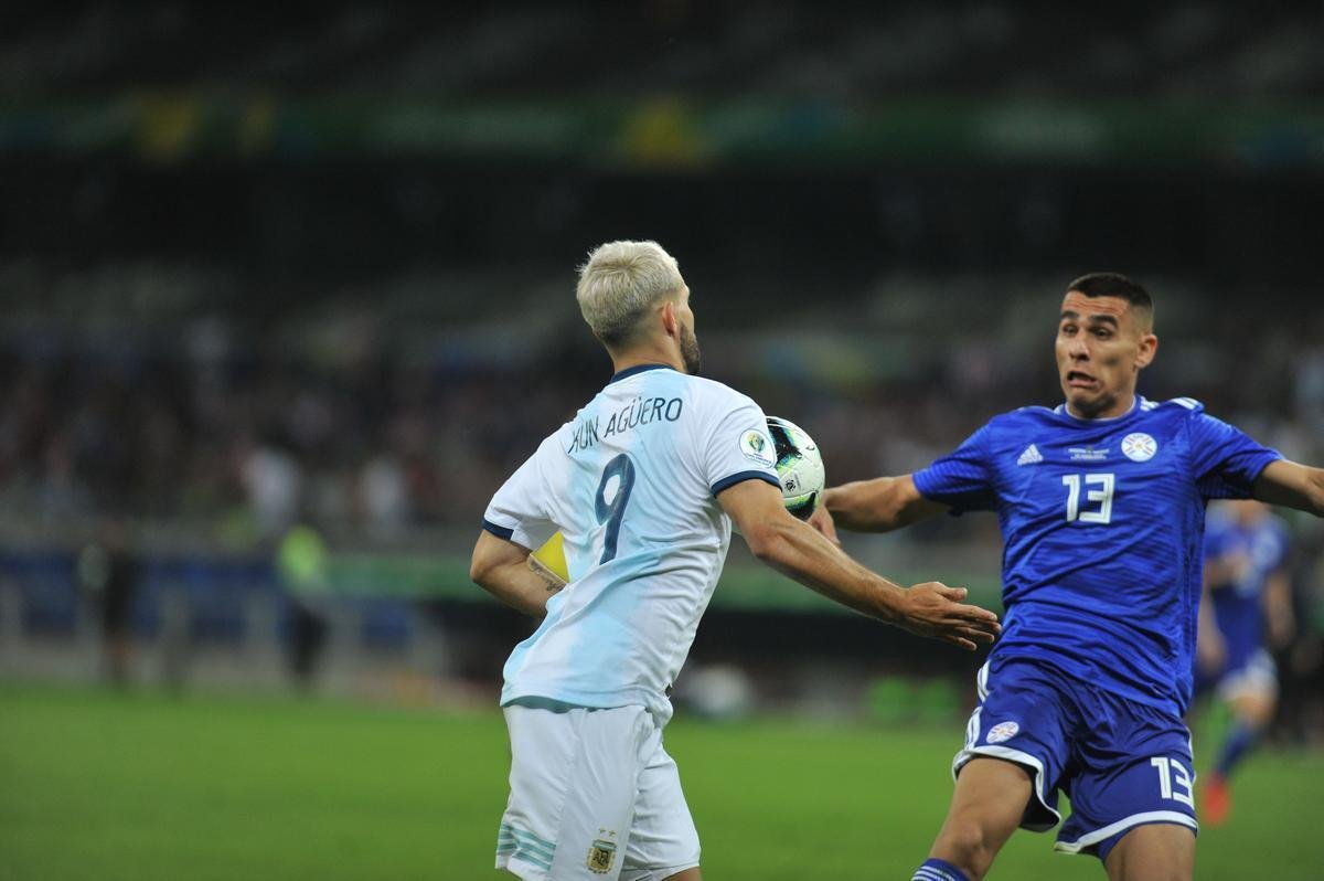 Fotos do duelo entre Argentina e Paraguai, no Mineiro, pela Copa Amrica