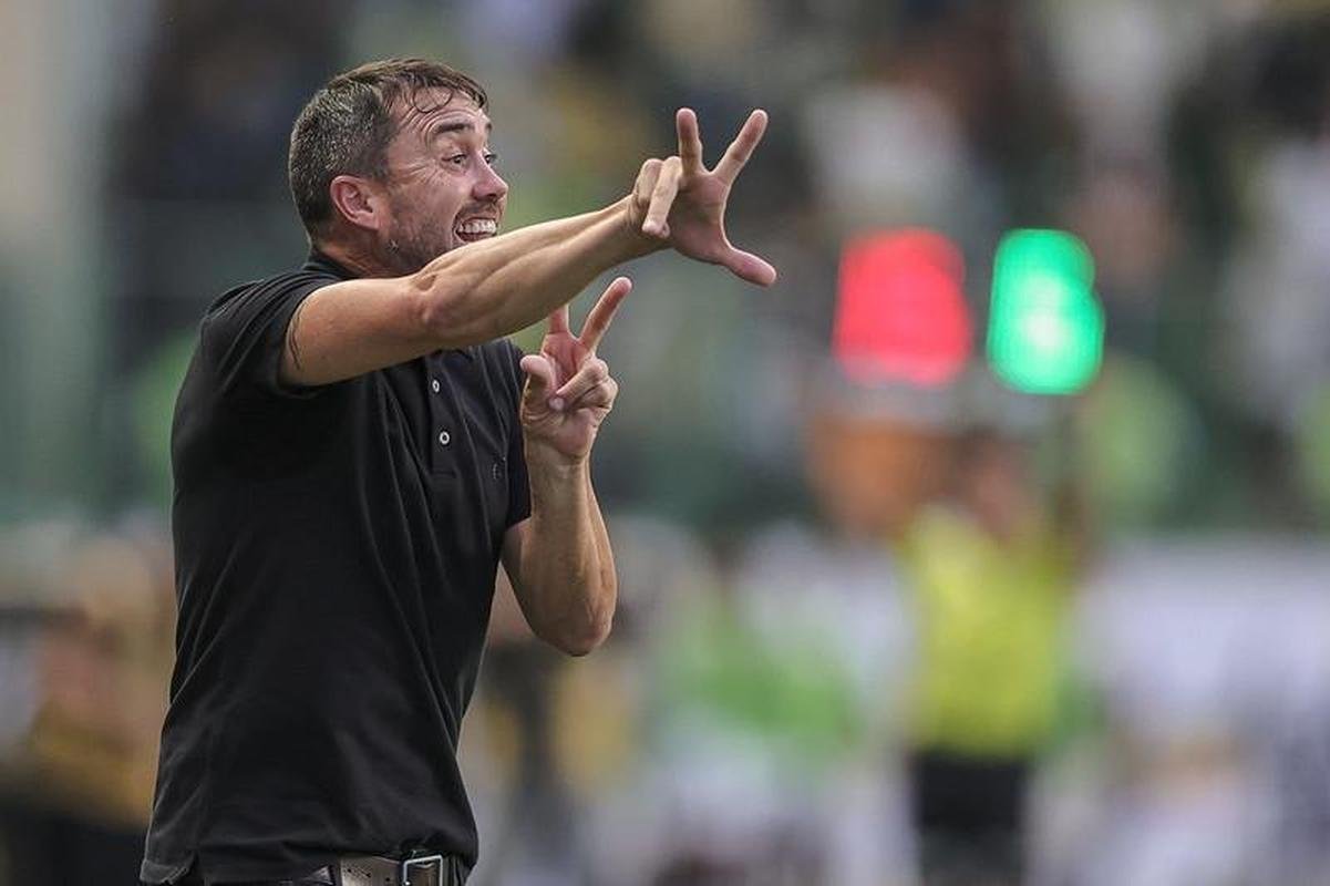 9 - Eduardo Coudet foi anunciado pelo Atltico em 19 de novembro de 2022