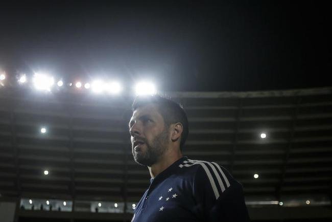 Sampaio Corra x Cruzeiro, no estdio Castelo, em So Lus-MA, pela 27 rodada da Srie B do Campeonato Brasileiro