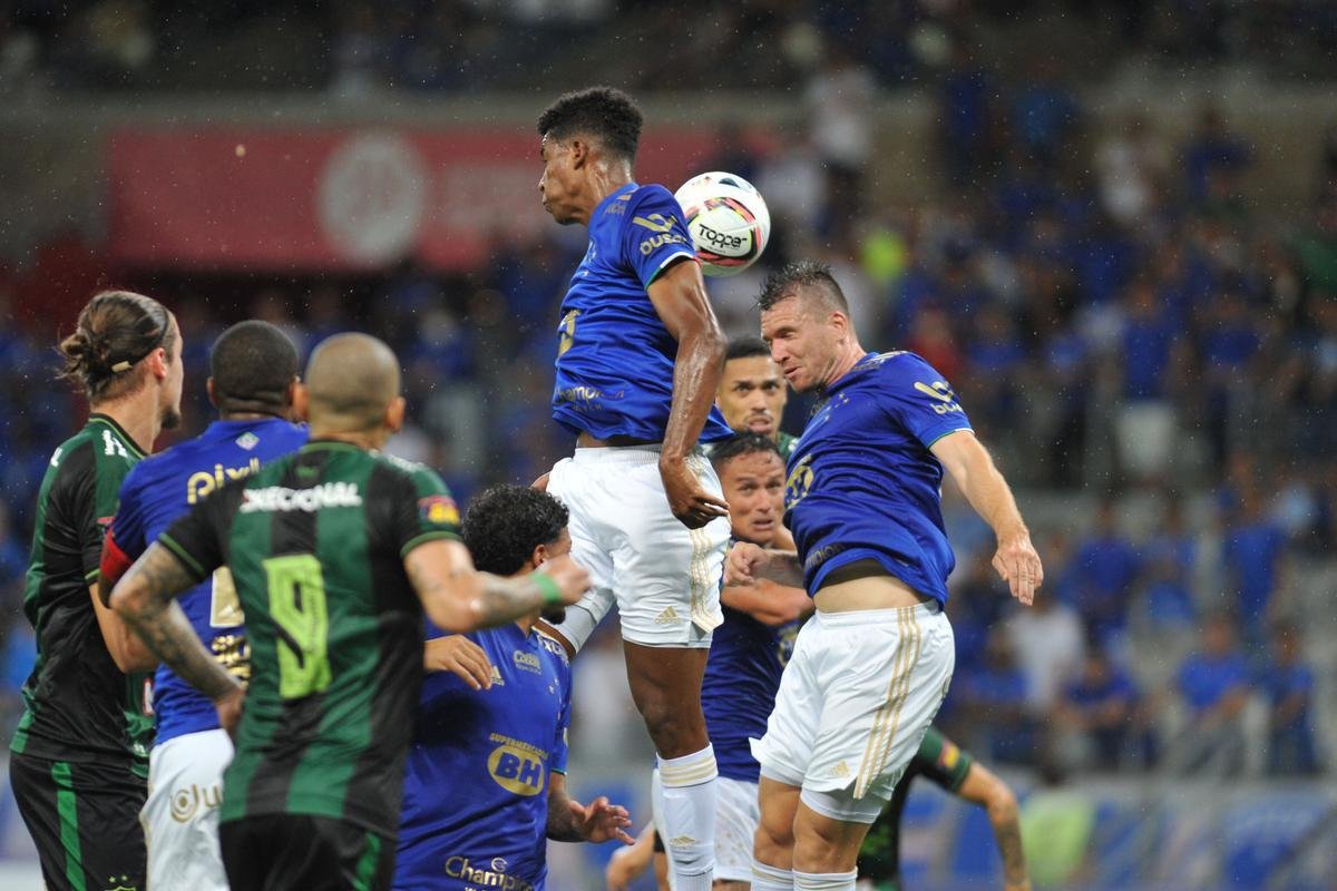 Fotos do cl�ssico entre Cruzeiro e Am�rica, no Mineir�o, em BH, pela 3� rodada do Campeonato Mineiro