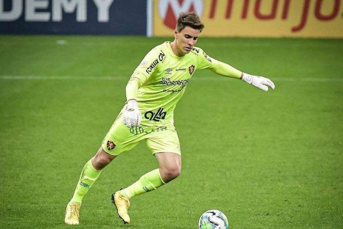 Luan Polli - goleiro do Sport