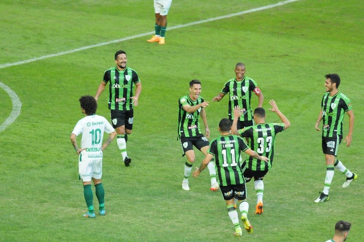 Amrica e Cuiab se enfrentaram, no Independncia, pela 9 rodada do Campeonato Brasileiro