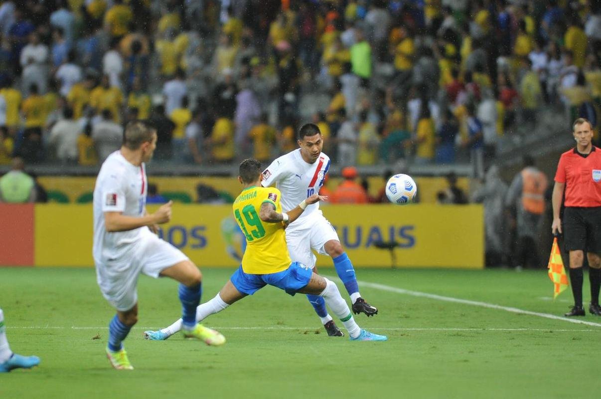 Brasil goleou o Paraguai por 4 a 0 no Mineiro, em BH, pelas Eliminatrias da Copa do Mundo, com gols de Raphinha, Philippe Coutinho, Antony e Rodrygo