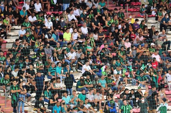 Fotos da torcida do Amrica no Independncia no jogo contra o So Paulo pela ltima rodada do Campeonato Brasileiro de 2021