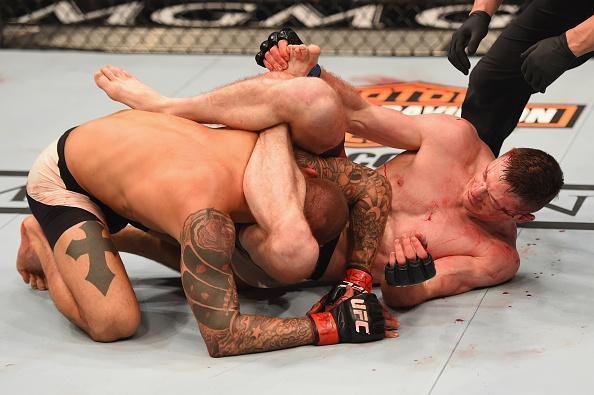 Dustin Poirier venceu Joseph Duffy por decisão unânime