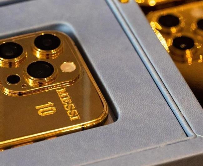 Iphones foram banhados a ouro pela Idesign Gold, a pedido de Lionel Messi