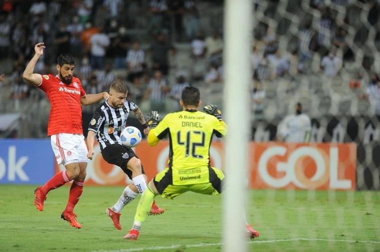 Veja as fotos do confronto entre Atltico x Internacional, no Mineiro, pela 23 rodada da Srie A